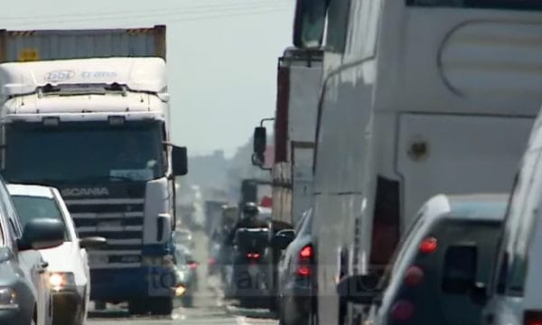 Vapë dhe trafik! Shikoni se çfarë ndodh në rrugët e Shqipërisë këtë javë Vapë dhe trafik! Shikoni se çfarë ndodh në rrugët e Shqipërisë këtë javë