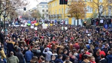 Të rinjtë shqiptarë të zhgënjyer nga politika, as protesta studentore nuk solli ndryshim
