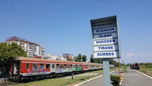 Do rilindin hekurudhat? Do rilindin hekurudhat?
