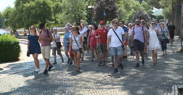 Maqedonasit ‘dashurohen’ me Shqipërinë