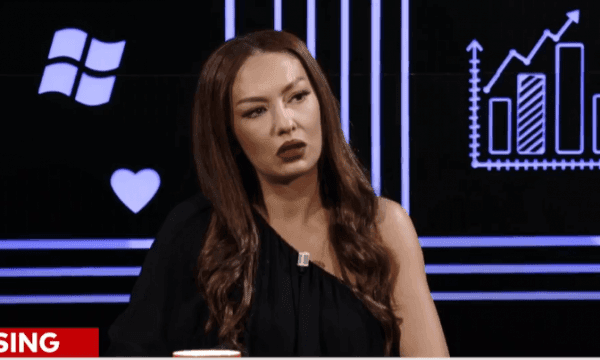 Adelina Ismaili akuzon: Këngëtarët e Kosovës në Shqipëri kurrë nuk u jepnin çmime