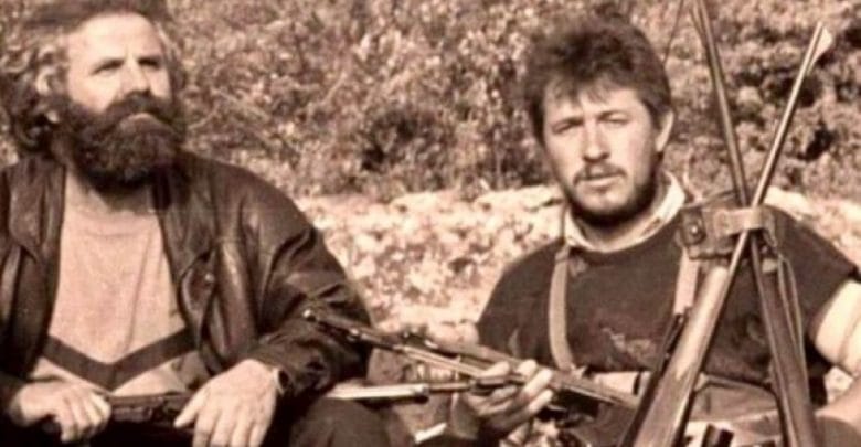 Adem Jashari nuk ka folur me Thaçin në 6 vjetët e fundit të jetës së tij Adem Jashari nuk ka folur me Thaçin në 6 vjetët e fundit të jetës së tij