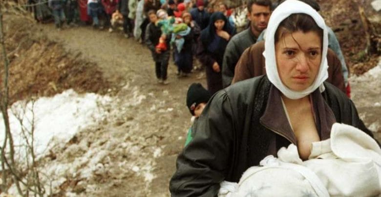 “Paskemi bërë fëmijë për botën more bir! Ky vend s’bëhet më, është kapur nga ata që s’i kap askush”
