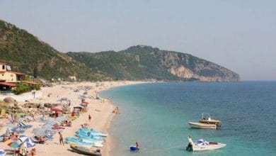 Më 1 qershor hapen plazhet/ Asnjë masë nga bashkitë, jugu i ngrirë para sezonit