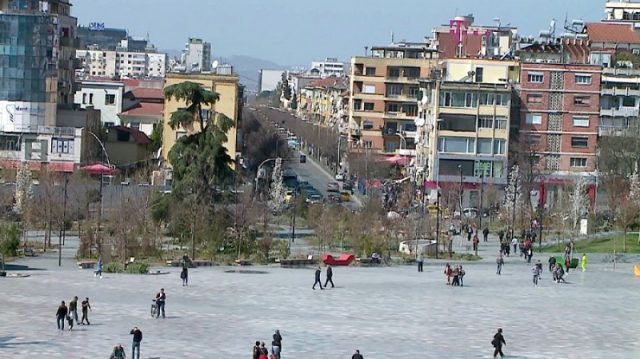 Turistët nuk ndjejnë frikë në Shqipëri Turistët nuk ndjejnë frikë në Shqipëri