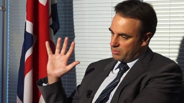 O’Connell thumbon politikanët: Është gjëja më e lehtë që gjatë fushatës të prezantohesh si “patrioti më i madh” O’Connell thumbon politikanët: Është gjëja më e lehtë që gjatë fushatës të prezantohesh si “patrioti më i madh”