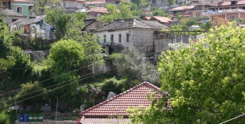 Historia e fshatit në Kosovë, banorët besojnë në vetëm dy fe dhe kanë të gjithë një mbiemër, Gashi Historia e fshatit në Kosovë, banorët besojnë në vetëm dy fe dhe kanë të gjithë një mbiemër, Gashi