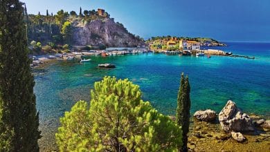Mediat greke shuplakë turizmit shqiptar: Shqiptarët po lënë paratë në Greqi. Publikojnë dhe shifrat marramendëse