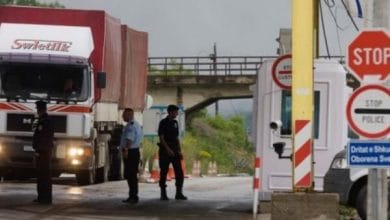 Ministri kosovar e paralajmëron Maqedoninë Veriore: Nëse vazhdoni me barriera do të vendosim masa reciprociteti Ministri kosovar e paralajmëron Maqedoninë Veriore: Nëse vazhdoni me barriera do të vendosim masa reciprociteti