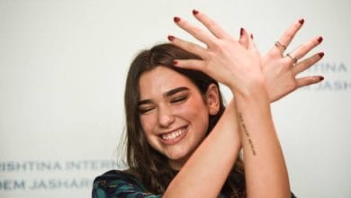 Mediat Serbe: Dua Lipa bëri shqiponjën duke e simbolizuar Shqipërinë e madhe Mediat Serbe: Dua Lipa bëri shqiponjën duke e simbolizuar Shqipërinë e madhe