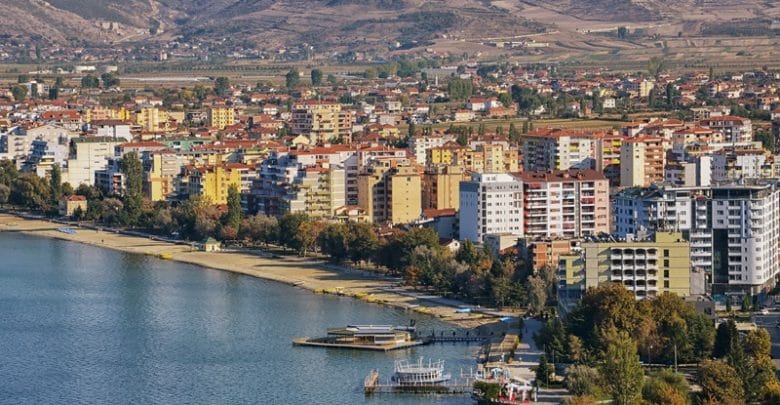 Pushime të lira në Pogradec; Çmimet shumë herë më të ulëta se në bregun tjetër Pushime të lira në Pogradec; Çmimet shumë herë më të ulëta se në bregun tjetër