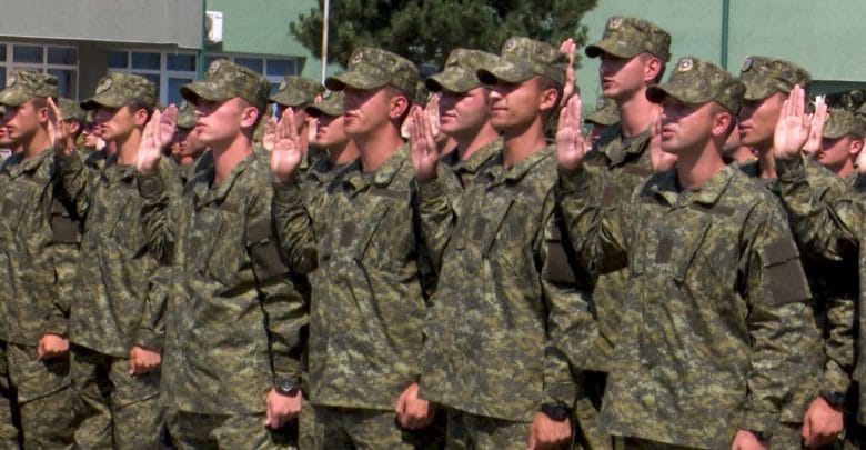 Certifikohet gjenerata e parë e Forcës së Sigurisë së Kosovës pas shndërrimit në ushtri Certifikohet gjenerata e parë e Forcës së Sigurisë së Kosovës pas shndërrimit në ushtri