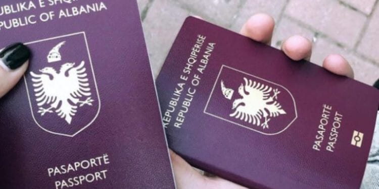 Pasaporta shqiptare/Këto janë rastet kur shqiptarët e Kosovës mund ta marrin Pasaporta shqiptare/Këto janë rastet kur shqiptarët e Kosovës mund ta marrin