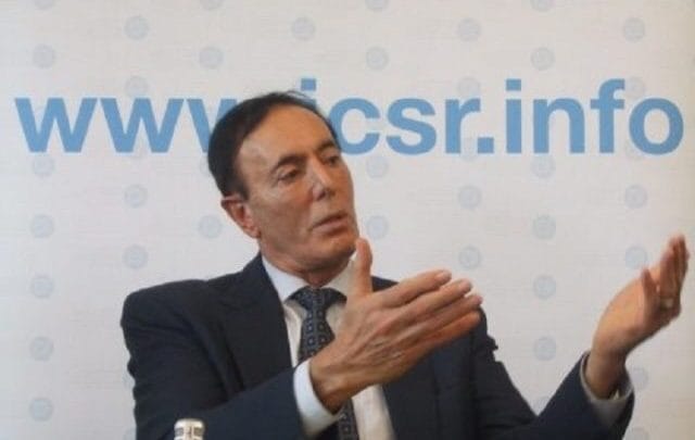 Profesori amerikan tregon kushtin që Kosova dhe Serbia të jenë pjesë e BE-së Profesori amerikan tregon kushtin që Kosova dhe Serbia të jenë pjesë e BE-së