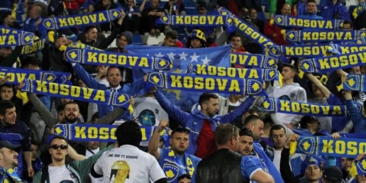 Çmenduri për ndeshjen Kosovë-Çeki: 2 milionë tifozë kërkojnë bileta Çmenduri për ndeshjen Kosovë-Çeki: 2 milionë tifozë kërkojnë bileta