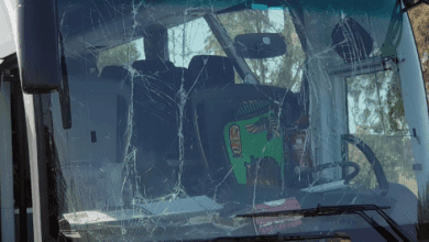 Sulmohet autobusi me targa shqiptare në Serbi Sulmohet autobusi me targa shqiptare në Serbi