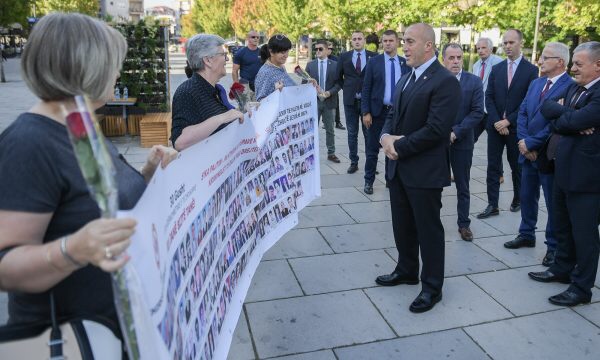 Haradinaj: Të punojmë përditë që të zbardhim fatin e të pagjeturve Haradinaj: Të punojmë përditë që të zbardhim fatin e të pagjeturve