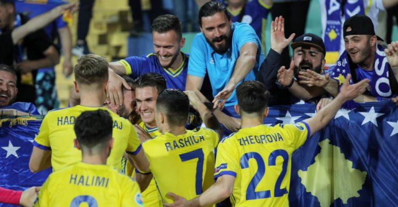Kosova fton UEFA-n të largojë Serbinë nga ndërhyrjet në futboll Kosova fton UEFA-n të largojë Serbinë nga ndërhyrjet në futboll