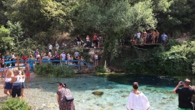 Syri i Kaltër, mrekullia e natyrës shqiptare destinacion për turistët e huaj