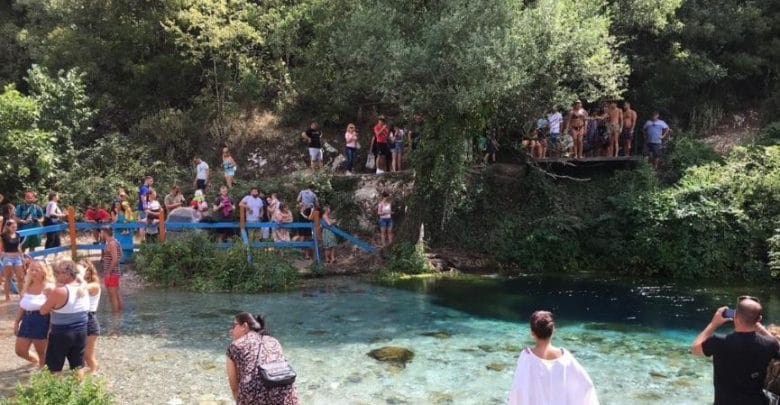 Syri i Kaltër, mrekullia e natyrës shqiptare destinacion për turistët e huaj