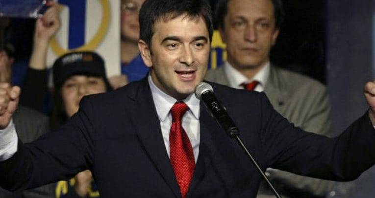 Shokon politikani malazez: Kërkon ngritjen e një muri në kufi me Shqipërinë dhe Kosovën Shokon politikani malazez: Kërkon ngritjen e një muri në kufi me Shqipërinë dhe Kosovën