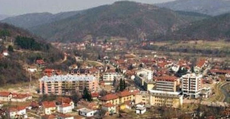 MPJ e Serbisë i fshin shqiptarët nga regjistrat civil në Medvegjë