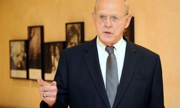 Ish-zyrtari i CIA-s këmbëngul për shkëmbim territoresh, e di që Amerika s’e pranon Ish-zyrtari i CIA-s këmbëngul për shkëmbim territoresh, e di që Amerika s’e pranon