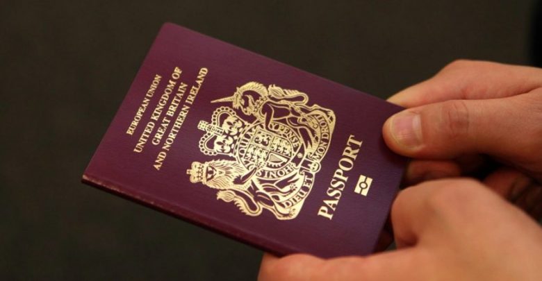 Përse Britania po tërheq pasaportat e “refugjatëve kosovarë” Përse Britania po tërheq pasaportat e “refugjatëve kosovarë”