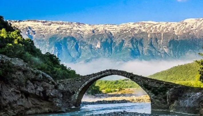 Përmeti, qyteti shqiptar ku të gjithë jetojnë në paqe Përmeti, qyteti shqiptar ku të gjithë jetojnë në paqe