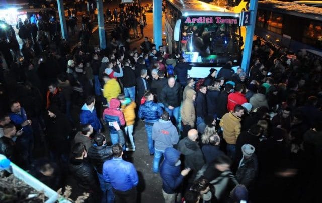 Ikjet e Qytetarve te Kosoves mbahen të fshehta, vendi po zbrazet Ikjet e Qytetarve te Kosoves mbahen të fshehta, vendi po zbrazet