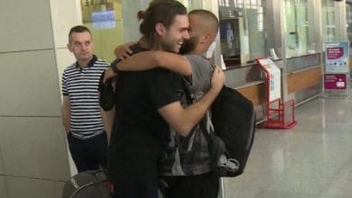 Histori prekëse, australiani që e kuptoi se është shqiptar (VIDEO) Histori prekëse, australiani që e kuptoi se është shqiptar (VIDEO)
