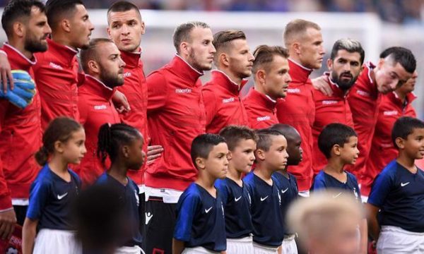 Ish-futbollisti i Shqipërisë tregon çfarë solli deri te kriza e kuqezinjve Ish-futbollisti i Shqipërisë tregon çfarë solli deri te kriza e kuqezinjve