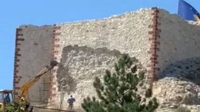 VIDEO/ Serbët nisin fshehurazi shkaterrimin e Kalasë së Artanës në Kosovë VIDEO/ Serbët nisin fshehurazi shkaterrimin e Kalasë së Artanës në Kosovë