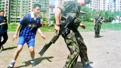 Valon Berisha: Anglia na ndihmoi të lirohemi nga okupatori, por sot ju tregojmë se kush jemi ne Valon Berisha: Anglia na ndihmoi të lirohemi nga okupatori, por sot ju tregojmë se kush jemi ne
