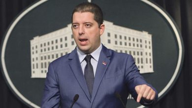 Gjuriq të gjithë ata që nuk janë me Listën Serbe i quan vegla të shqiptarëve Gjuriq të gjithë ata që nuk janë me Listën Serbe i quan vegla të shqiptarëve