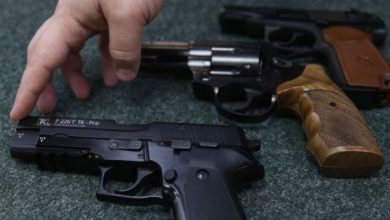 Rrëfime interesante, pse deputetët e ministrat e Kosovës mbajnë armë Rrëfime interesante, pse deputetët e ministrat e Kosovës mbajnë armë