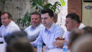 Basha me premtime elektorale: Pagën minimale do ta bëjmë 400 euro në muaj