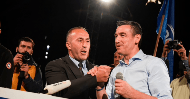 Haradinaj sulmon ashpër Veselin: Kush me luftu korrupsionin? Ata janë të paguximshëm dhe servilë Haradinaj sulmon ashpër Veselin: Kush me luftu korrupsionin? Ata janë të paguximshëm dhe servilë