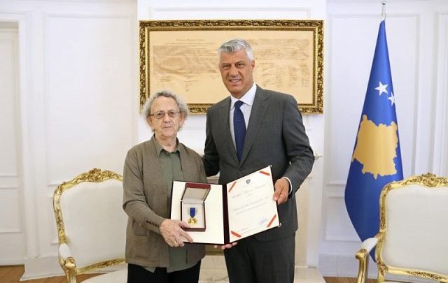 Thaçi dekoron të rënët në mbrojtje të tokave shqiptare gjatë Luftës së Dytë Botërore