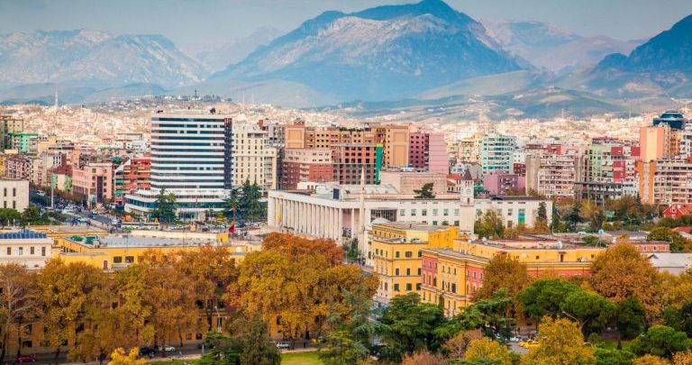 “Qytet shumë popullor për turistët tanë”, media zviceriane jehonë Tiranës “Qytet shumë popullor për turistët tanë”, media zviceriane jehonë Tiranës