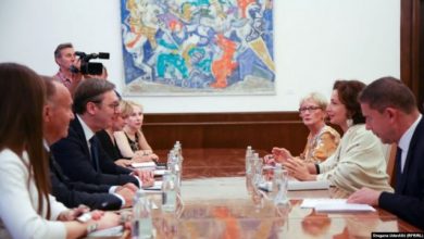 Vuçiq e vlerëson UNESCO-n për mbrojtjen e ‘trashëgimisë së rrezikuar serbe në Kosovë’ Vuçiq e vlerëson UNESCO-n për mbrojtjen e ‘trashëgimisë së rrezikuar serbe në Kosovë’