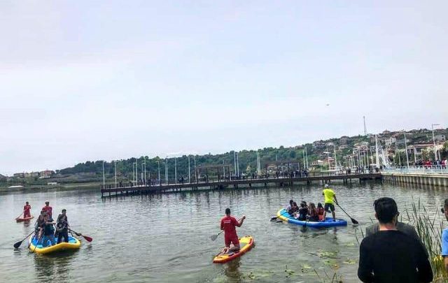 Belshi “pushtohet” nga turistët. Banorët, në hall: S’kemi me shtretër për t’i akomoduar Belshi “pushtohet” nga turistët. Banorët, në hall: S’kemi me shtretër për t’i akomoduar