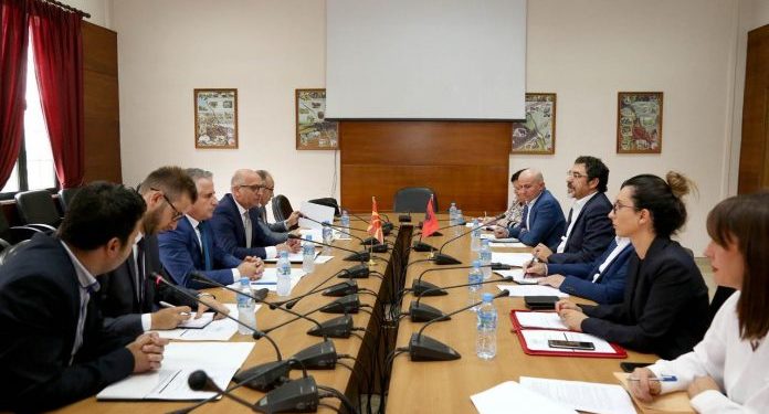 Shqipëria dhe Maqedonia, dakordësi për heqjen e kontrollit të eksporteve bujqësore Shqipëria dhe Maqedonia, dakordësi për heqjen e kontrollit të eksporteve bujqësore