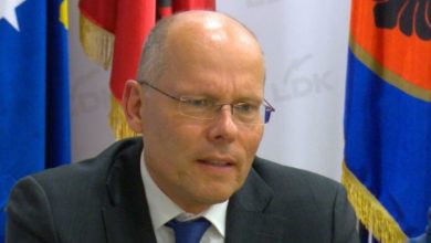 Deputeti gjerman: Një i dërguar i posaçëm për dialogun Kosovë – Serbi edhe nga BE Deputeti gjerman: Një i dërguar i posaçëm për dialogun Kosovë – Serbi edhe nga BE
