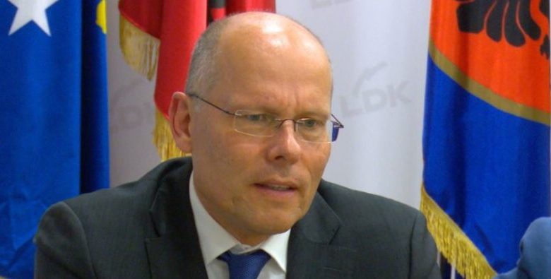 Deputeti gjerman: Një i dërguar i posaçëm për dialogun Kosovë – Serbi edhe nga BE Deputeti gjerman: Një i dërguar i posaçëm për dialogun Kosovë – Serbi edhe nga BE