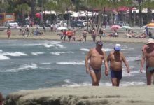 Në Vlorë bëhet plazh edhe në vjeshtë, më shumë e preferojnë të moshuarit Në Vlorë bëhet plazh edhe në vjeshtë, më shumë e preferojnë të moshuarit