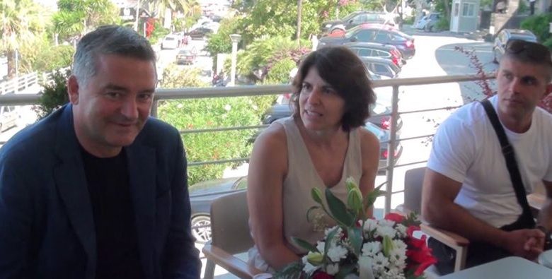 Incidenti me turistët, ministri: Lulet e mia kanë patur një impakt tejet pozitiv, spanjollët tani vetëm lëvdojnë Shqipërinë Incidenti me turistët, ministri: Lulet e mia kanë patur një impakt tejet pozitiv, spanjollët tani vetëm lëvdojnë Shqipërinë
