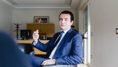 Kurti: Si kryeministër nuk do të lejoj që për serbët e Kosovës të pyetet Beogradi Kurti: Si kryeministër nuk do të lejoj që për serbët e Kosovës të pyetet Beogradi
