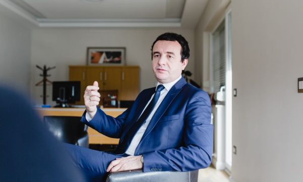 Kurti: Si kryeministër nuk do të lejoj që për serbët e Kosovës të pyetet Beogradi Kurti: Si kryeministër nuk do të lejoj që për serbët e Kosovës të pyetet Beogradi