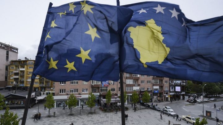 BE bën “autokritikë”: T’i hiqen vizat Kosovës!
